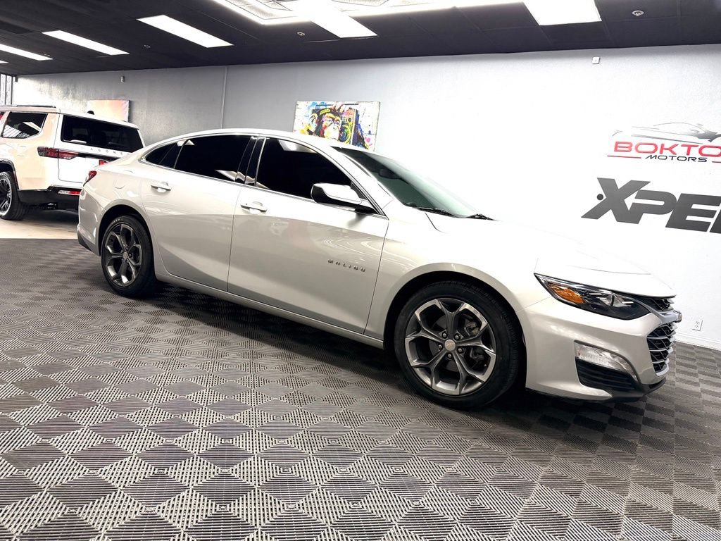 Used 2022 Chevrolet Malibu LT FWD image 2