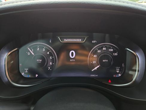 Used 2024 RAM 1500 Laramie AWD/4WD image 22