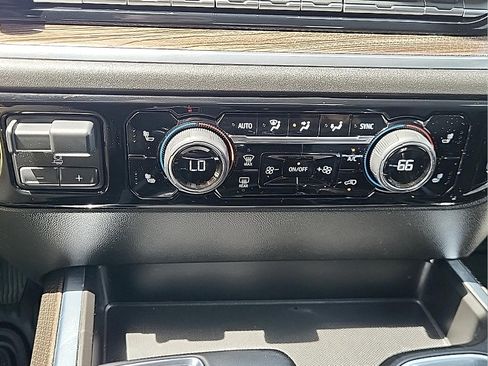 Used 2024 Chevrolet Silverado 1500 RST w/ Convenience Package II AWD/4WD image 26
