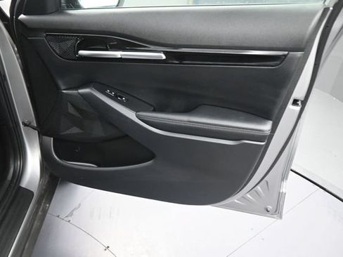 Used 2025 Kia Seltos EX w/ EX Sunroof Package FWD image 13