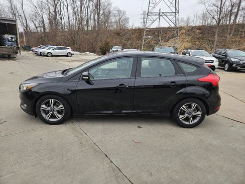 Used 2016 Ford Focus SE image 4