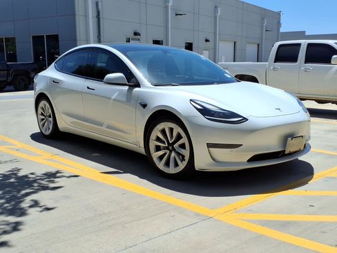 Used 2021 Tesla Model 3 Long Range AWD/4WD image 2