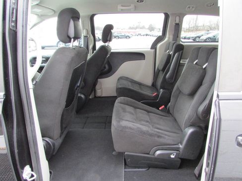 Used 2017 Dodge Grand Caravan SE w/ Power Window Group image 5