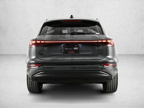 Certified 2025 Audi Q6 e-tron Premium image 7