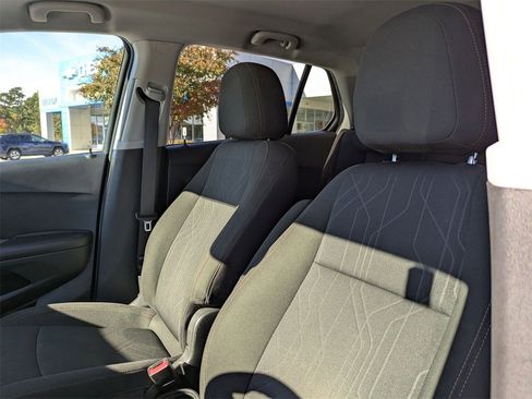 Used 2020 Chevrolet Trax LT image 15