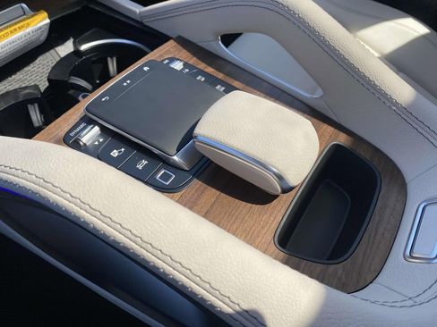 Certified 2025 Mercedes-Benz GLE 350 4MATIC image 29