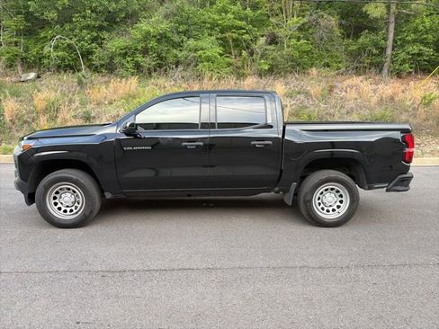 Used 2024 Chevrolet Colorado W/T w/ Safety Package image 4