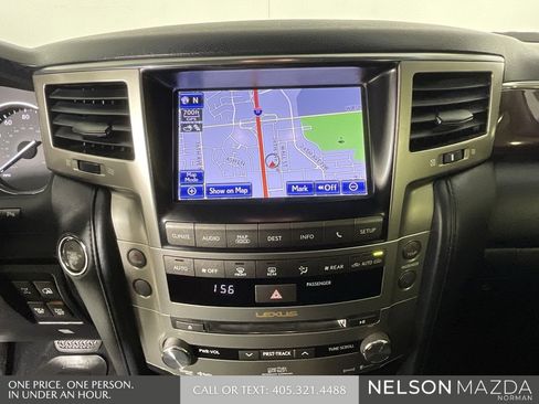 Used 2013 Lexus LX 570 4WD w/ Luxury Pkg image 32