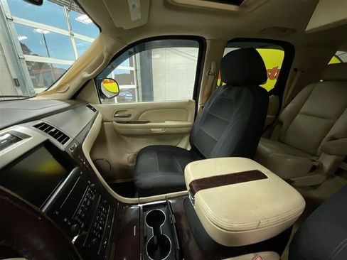 Used 2007 Cadillac Escalade AWD w/ Information Package image 13