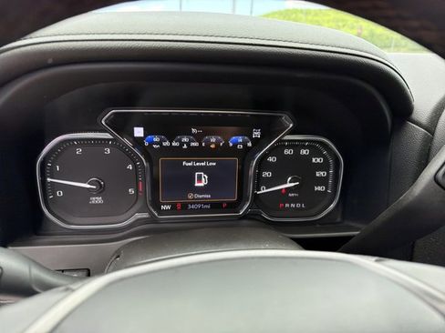 Used 2023 GMC Sierra 2500 AT4 w/ AT4 Premium Plus Package AWD/4WD image 18