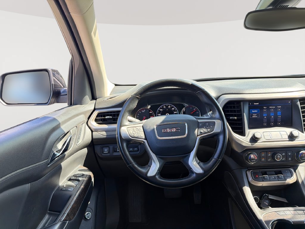 Used 2023 GMC Acadia Denali FWD image 11