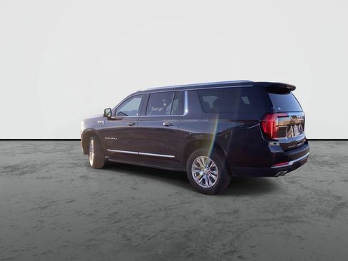 Certified 2025 GMC Yukon XL Denali image 6