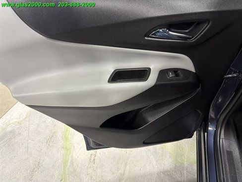 Used 2018 Chevrolet Equinox LS AWD/4WD image 27