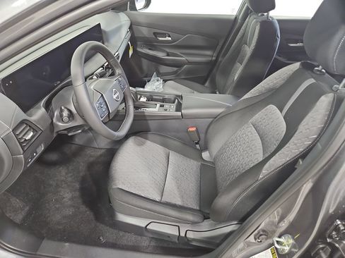New 2026 Nissan Sentra SV w/ SV Convenience Package FWD image 9