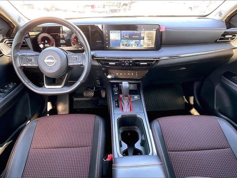Used 2025 Nissan Kicks SR image 7