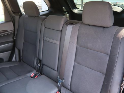Used 2012 Jeep Grand Cherokee Laredo w/ Laredo E Group AWD/4WD image 20
