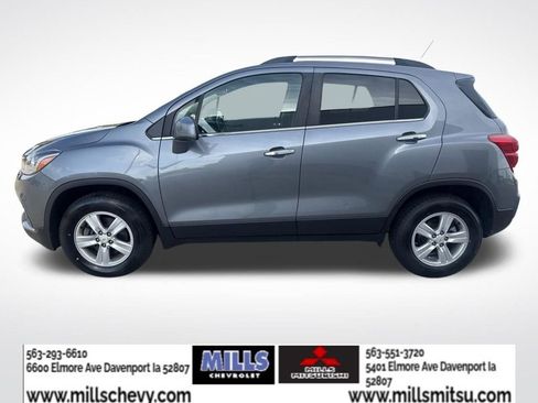 Used 2019 Chevrolet Trax LT w/ LT Convenience Package AWD/4WD image 2