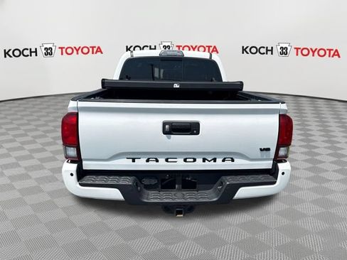 Used 2019 Toyota Tacoma TRD Off-Road w/ TRD Premium Off Road Package AWD/4WD image 7