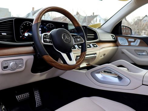 Used 2022 Mercedes-Benz GLS 450 4MATIC w/ AMG Line Exterior image 10