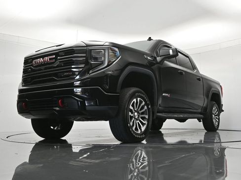 Used 2023 GMC Sierra 1500 AT4 AWD/4WD image 38