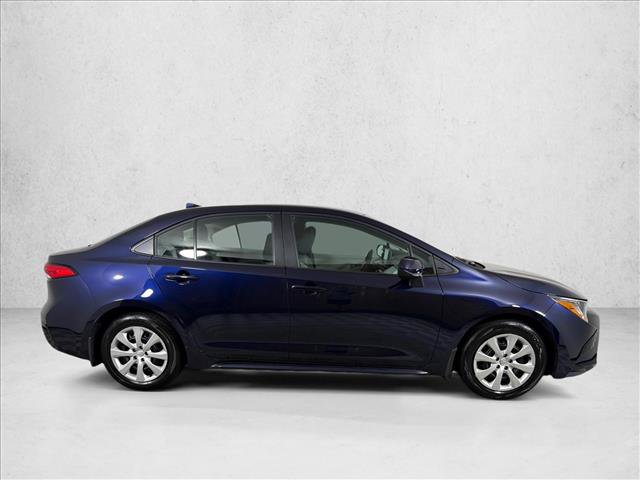 Used 2025 Toyota Corolla LE FWD image 2
