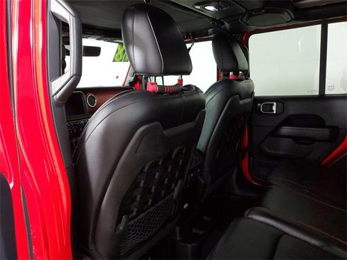 Used 2018 Jeep Wrangler Unlimited Rubicon w/ Dual Top Group image 10