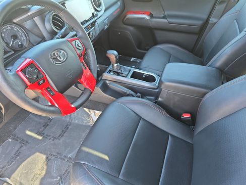 Used 2022 Toyota Tacoma TRD Pro image 15