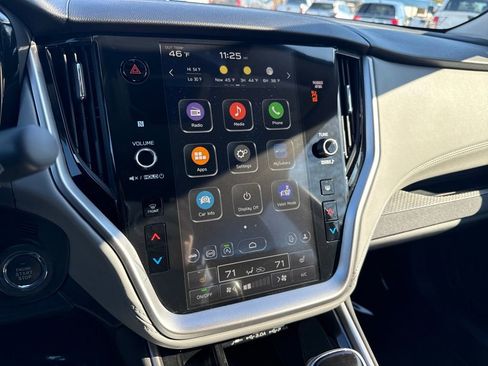 Used 2025 Subaru Outback Premium image 30