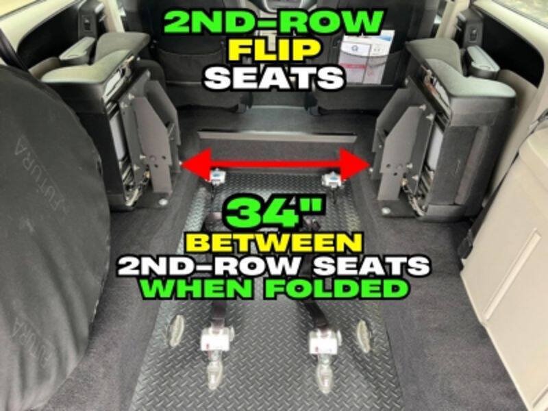 Used 2018 Dodge Grand Caravan SE w/ UConnect Hands-Free Group FWD image 39
