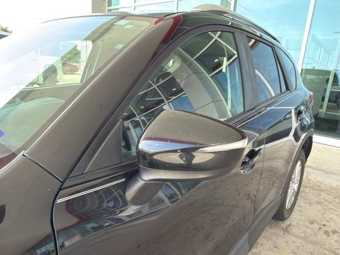 Used 2016 MAZDA CX-5 Touring w/ Bose/Moonroof Package FWD image 4