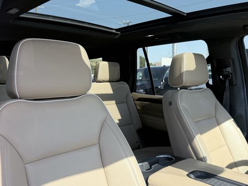 Used 2023 Chevrolet Tahoe Premier w/ Premium Package RWD image 52