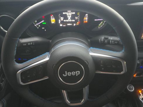 Used 2024 Jeep Wrangler High Altitude image 8