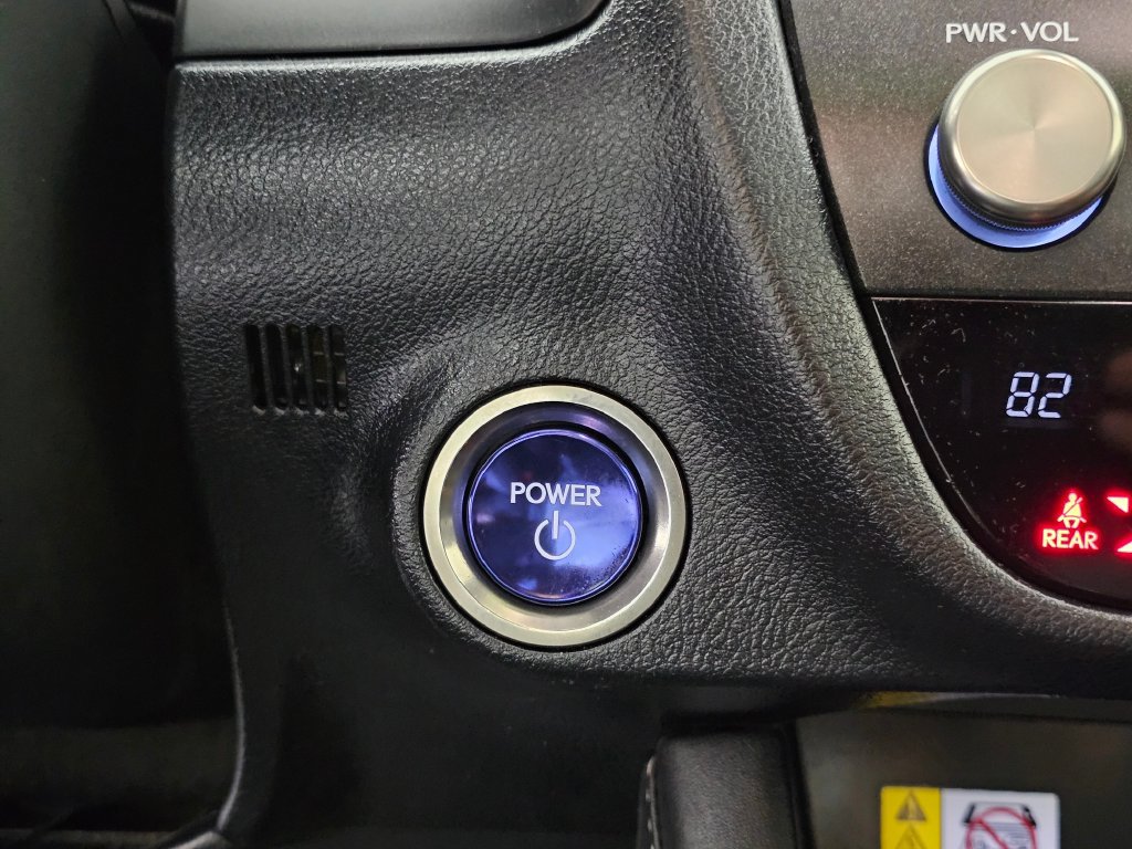 Used 2022 Lexus RX 450hL AWD w/ Premium Package image 35