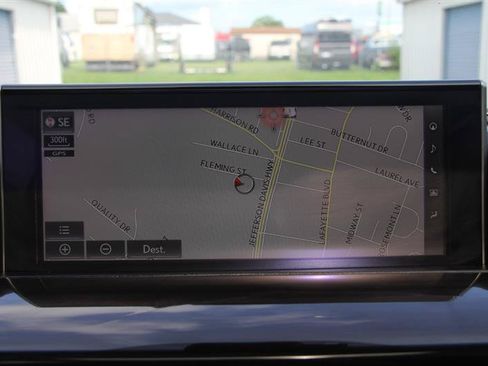 Used 2018 Lexus LX 570 4WD w/ Luxury Package image 39