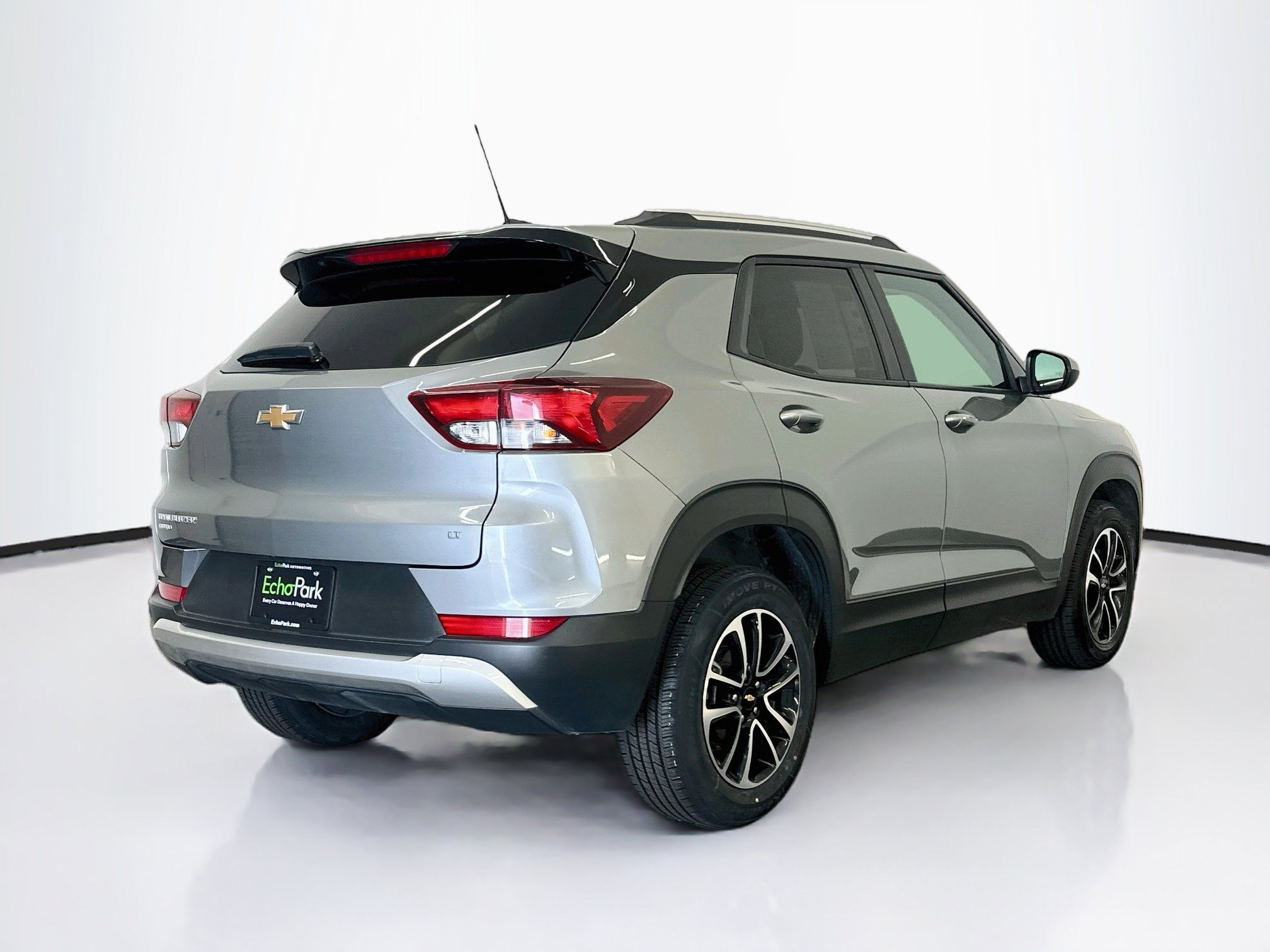Used 2025 Chevrolet TrailBlazer LT AWD/4WD image 9