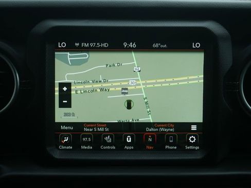 Used 2023 Jeep Wrangler Unlimited Sahara w/ Cold Weather Group AWD/4WD image 5