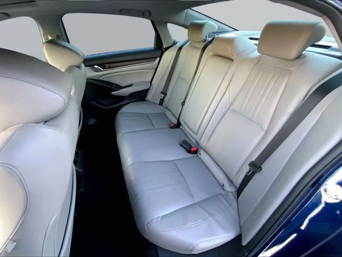 Used 2018 Honda Accord Touring image 20