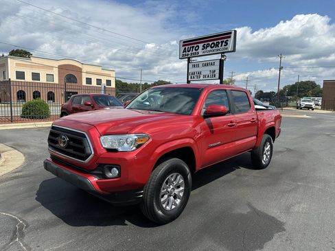 Used 2020 Toyota Tacoma SR5 image 1