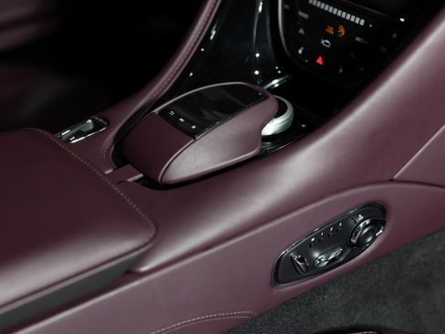 Used 2019 Aston Martin DB11 Coupe image 23