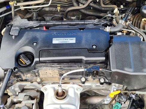 Used 2016 Honda Accord Sport image 17