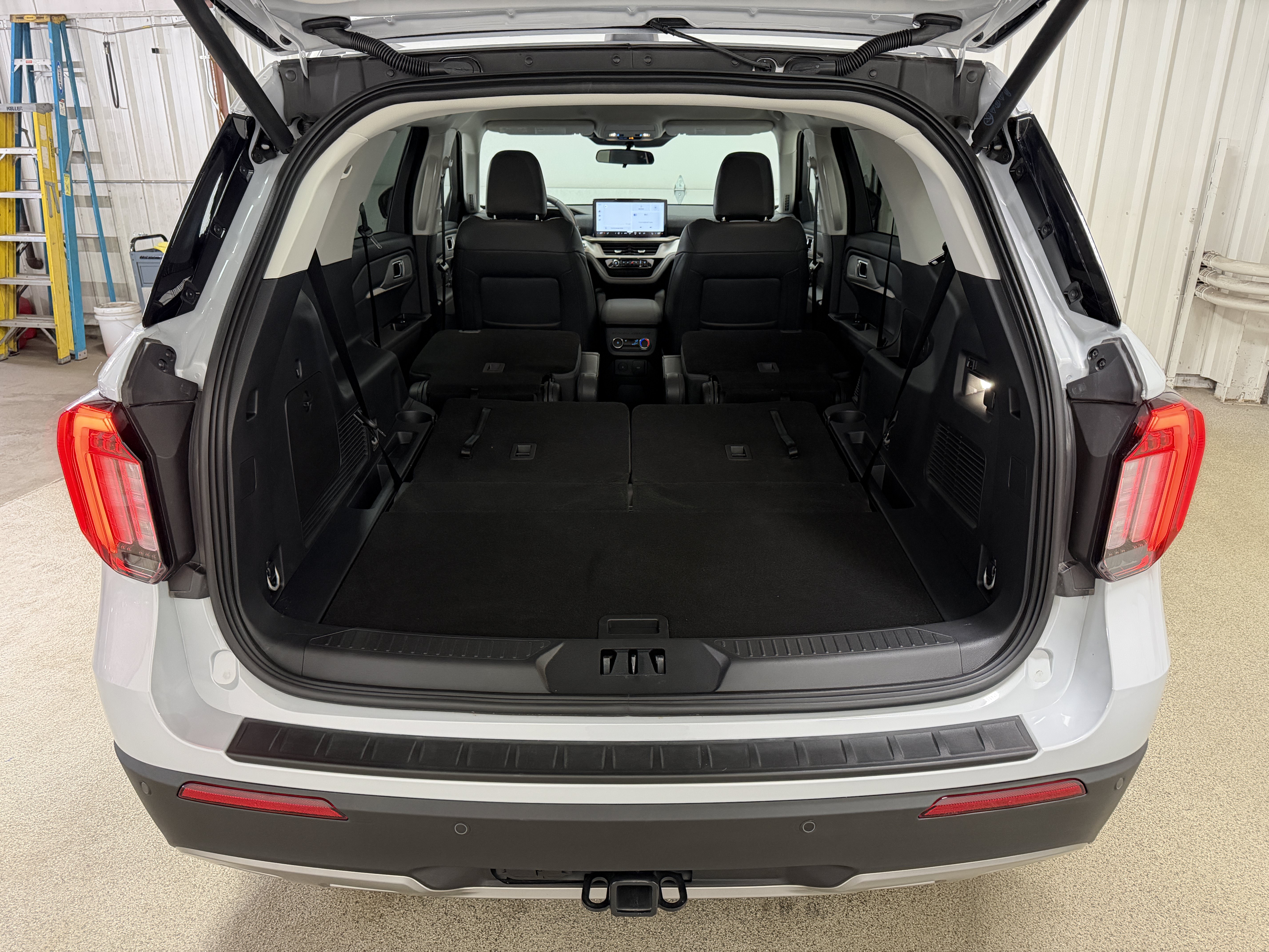 Used 2026 Ford Explorer Active w/ Active Comfort Package AWD/4WD image 29