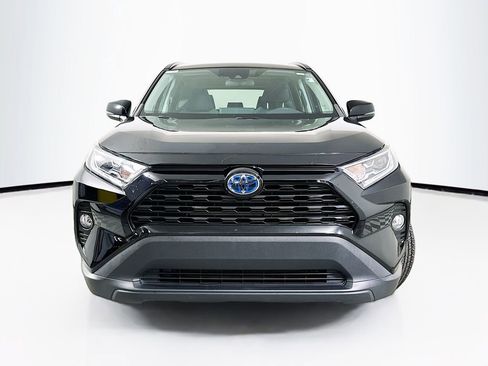 Used 2020 Toyota RAV4 XLE w/ Convenience Package AWD/4WD image 5