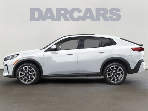 New 2026 BMW X2 xDrive28i w/ Technology Package image 2