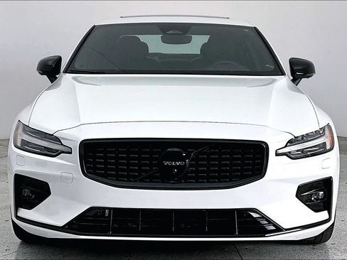 Certified 2023 Volvo S60 B5 Plus w/ Climate Package AWD/4WD image 3