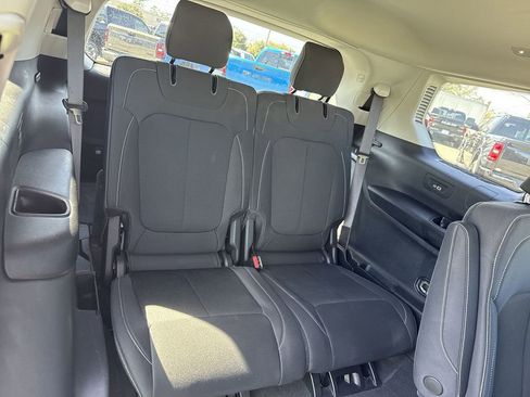 Used 2021 Jeep Grand Cherokee L Laredo w/ Luxury Tech Group I image 20