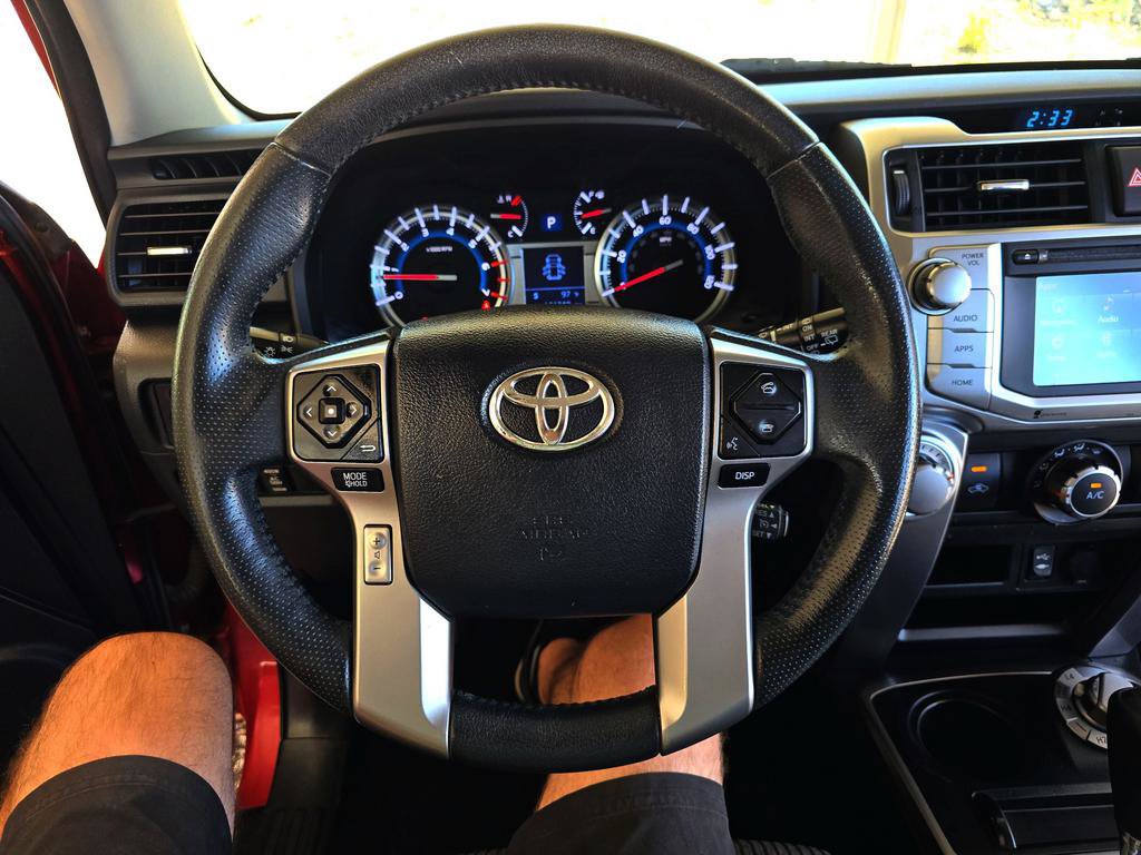 Used 2015 Toyota 4Runner SR5 AWD/4WD image 19