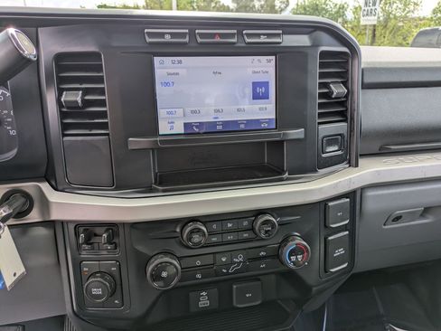 Used 2024 Ford F250 XLT AWD/4WD image 24