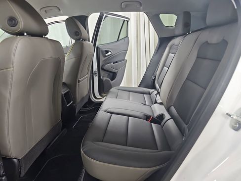 Certified 2024 Chevrolet Trax ACTIV w/ Driver Confidence Package FWD image 17
