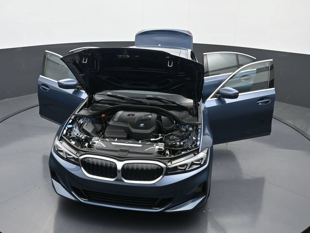Used 2026 BMW 330i xDrive Sedan AWD/4WD image 38