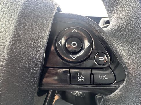 Used 2019 Toyota Prius LE image 39